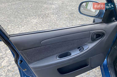 Хэтчбек Daewoo Lanos 2012 в 
