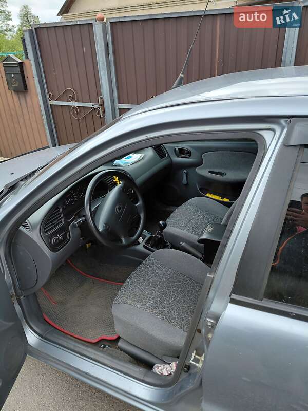 Седан Daewoo Lanos 2006 в Малині