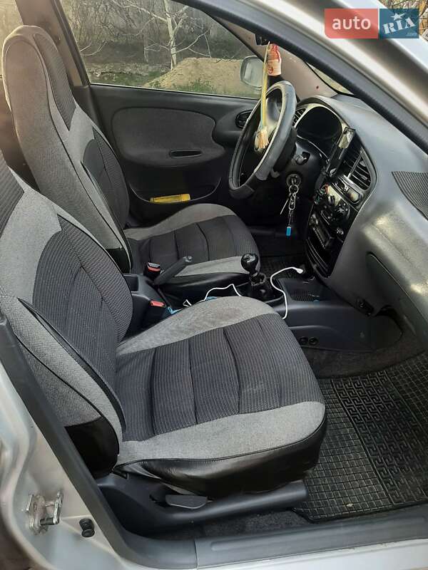 Седан Daewoo Lanos 2005 в Николаеве