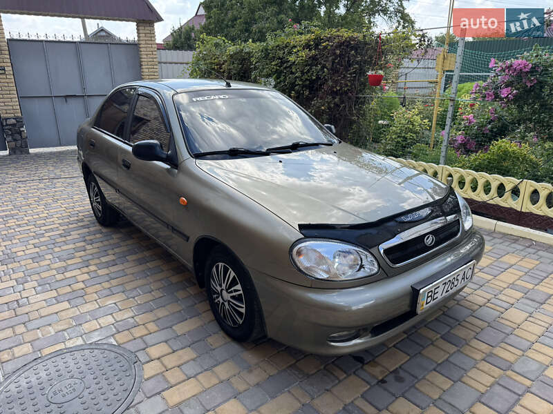 Седан Daewoo Lanos 2005 в Новом Буге