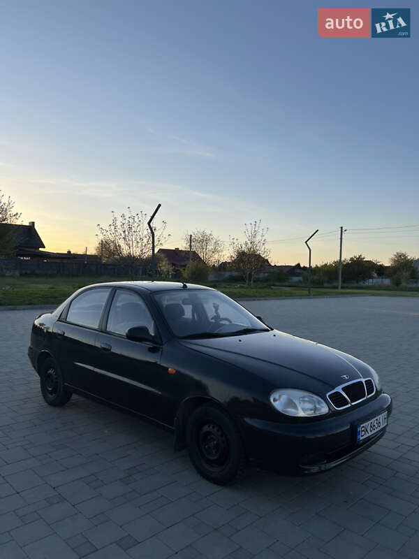 Седан Daewoo Lanos 2008 в Рівному