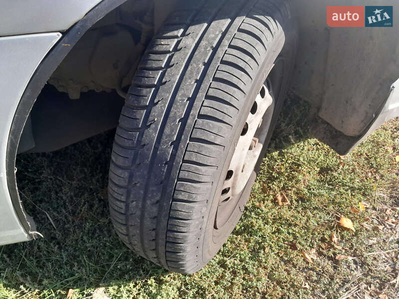 Седан Daewoo Lanos 2008 в Ромнах