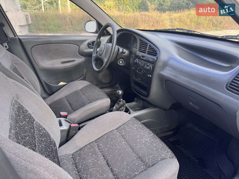Седан Daewoo Lanos 2008 в Киеве