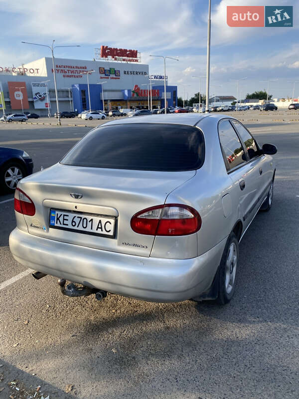 Седан Daewoo Lanos 2002 в Днепре