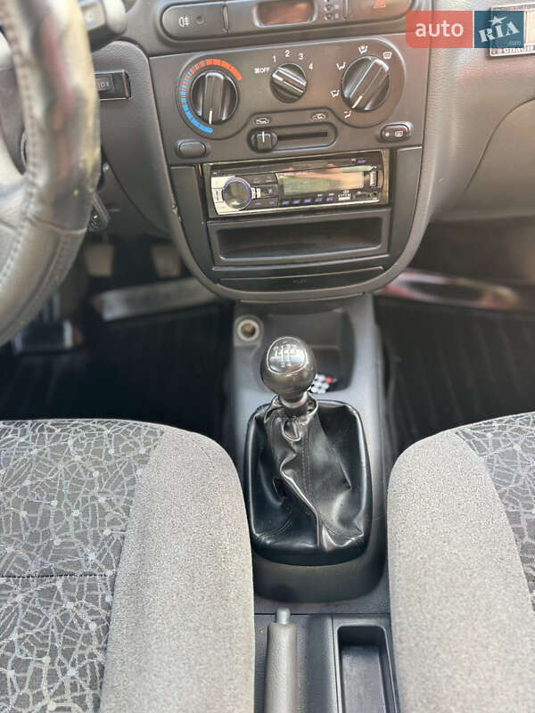 Седан Daewoo Lanos 2009 в Лубнах