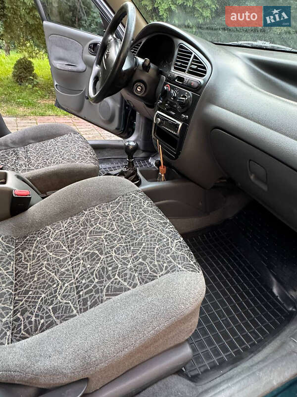 Седан Daewoo Lanos 2006 в Львове