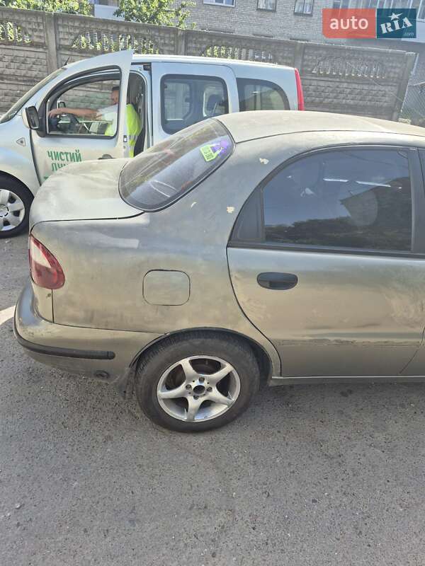 Седан Daewoo Lanos 2004 в Солонке