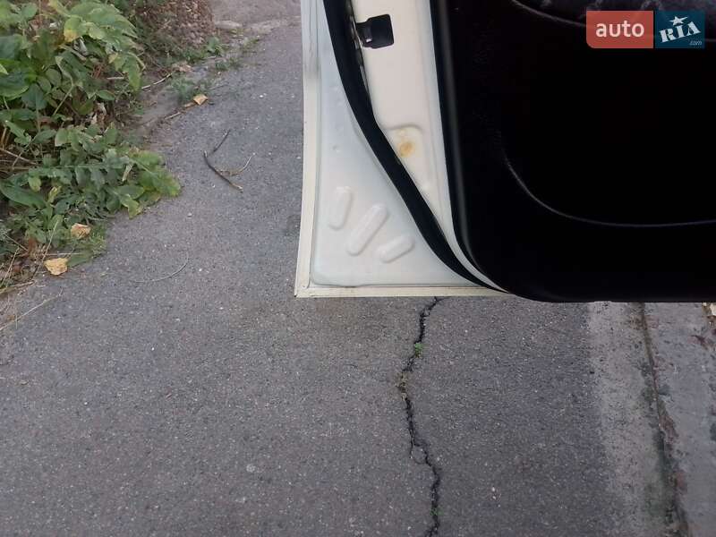 Седан Daewoo Lanos 2002 в Киеве