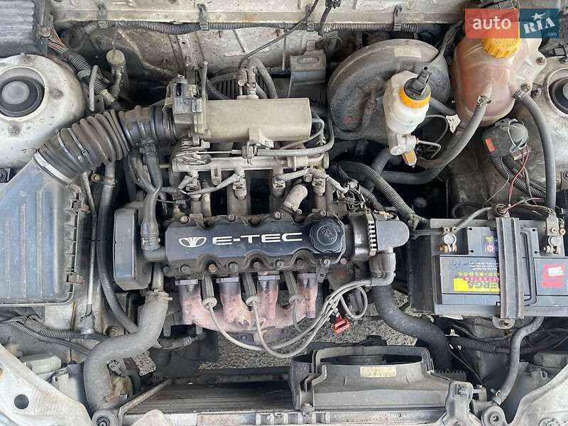 Седан Daewoo Lanos 1998 в Киеве