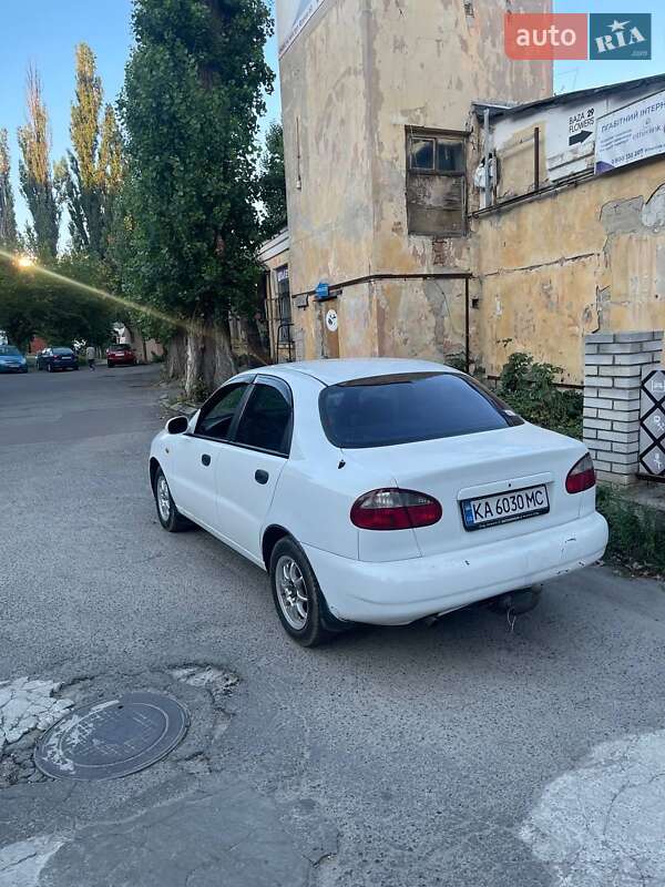 Седан Daewoo Lanos 1998 в Киеве