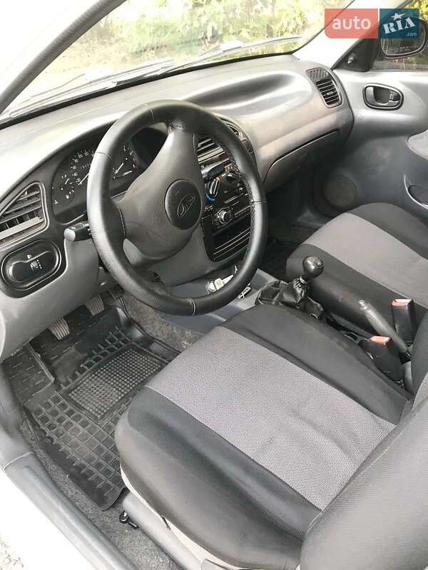 Седан Daewoo Lanos 2005 в Горишних Плавнях