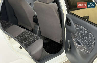 Седан Daewoo Lanos 2002 в 