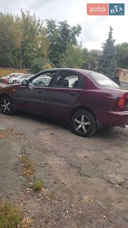 Седан Daewoo Lanos 2010 в Киеве