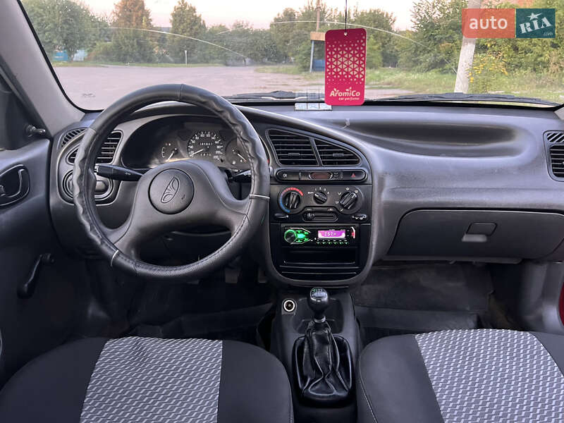Седан Daewoo Lanos 2005 в Сумах