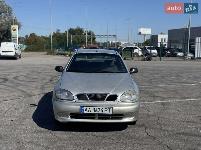 Седан Daewoo Lanos 2004 в Киеве
