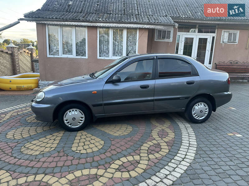 Седан Daewoo Lanos 2008 в Чернівцях