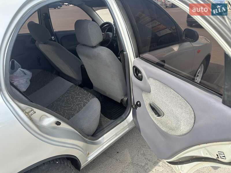 Седан Daewoo Lanos 2005 в Машівка