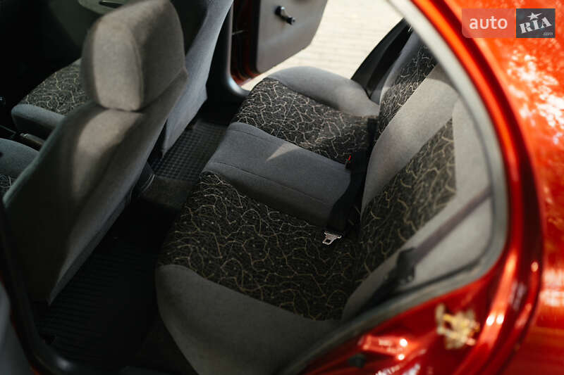 Седан Daewoo Lanos 2004 в Хмельницком