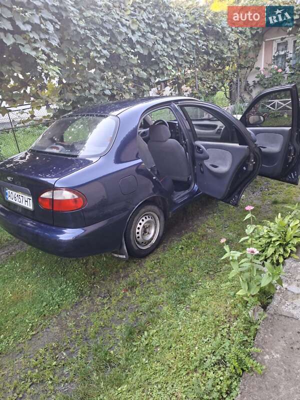 Седан Daewoo Lanos 2006 в Ужгороде