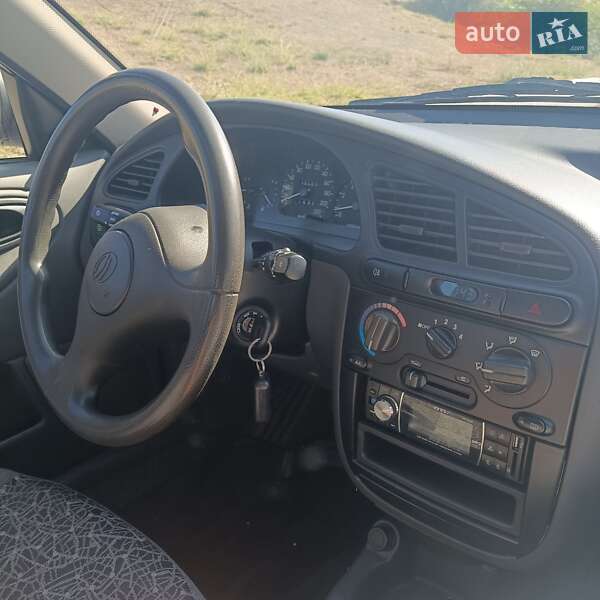 Седан Daewoo Lanos 2011 в Днепре