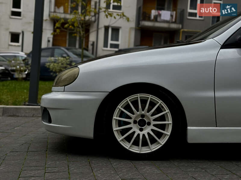 Седан Daewoo Lanos 2003 в Львові