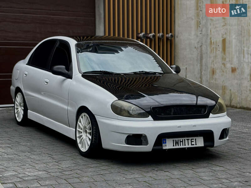 Седан Daewoo Lanos 2003 в Львові