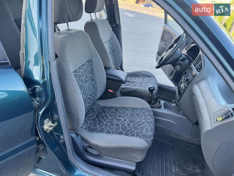 Хэтчбек Daewoo Lanos 2004 в Одессе