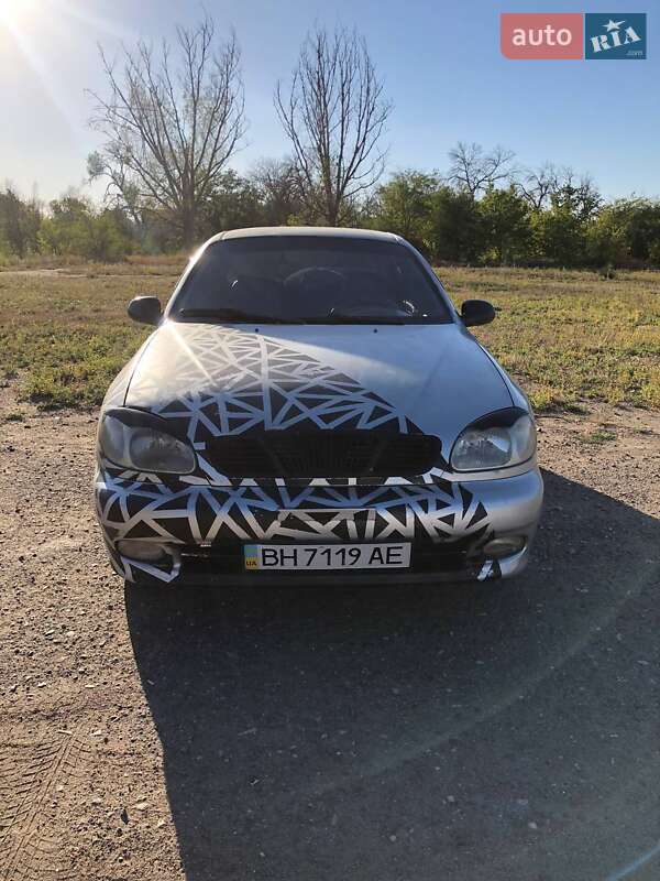 Седан Daewoo Lanos 1998 в 