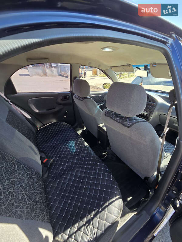 Седан Daewoo Lanos 2005 в Кропивницком