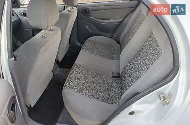 Седан Daewoo Lanos 2011 в 
