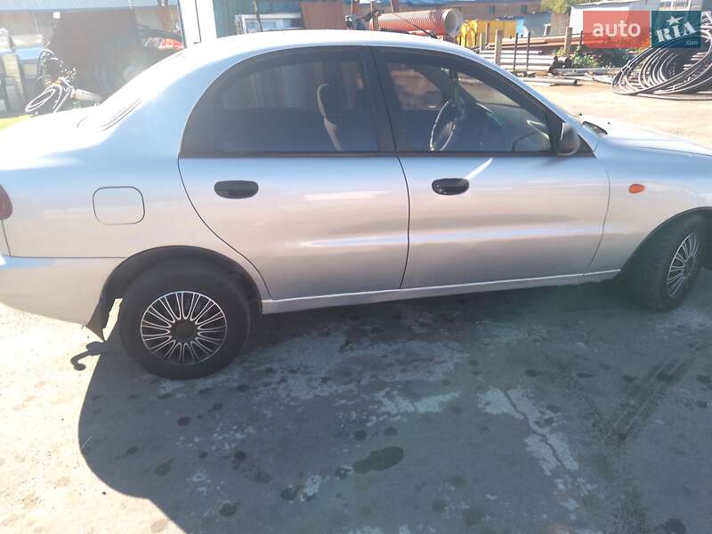 Седан Daewoo Lanos 2008 в Ровно