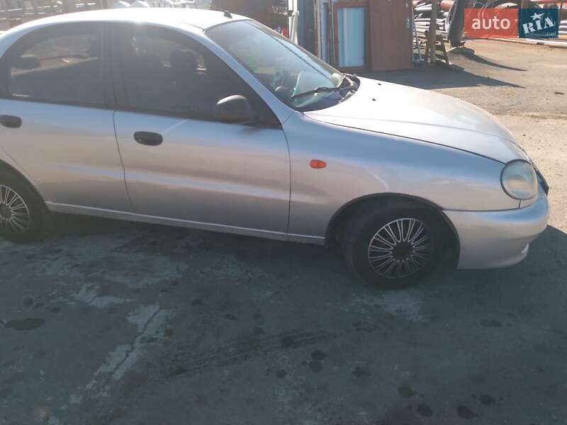 Седан Daewoo Lanos 2008 в Ровно