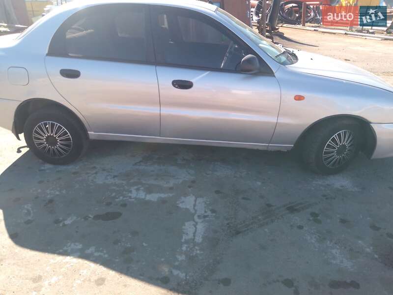 Седан Daewoo Lanos 2008 в Ровно