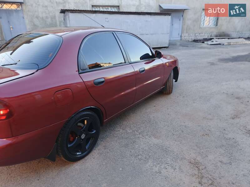 Седан Daewoo Lanos 2006 в Славуте