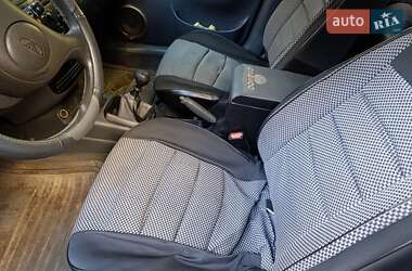 Седан Daewoo Lanos 2001 в 