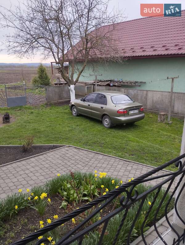 Седан Daewoo Lanos 2002 в Ивано-Франковске