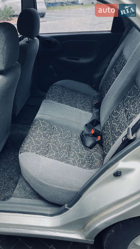 Седан Daewoo Lanos 2007 в Ровно