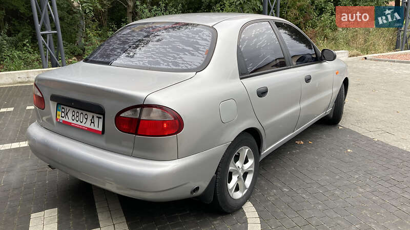 Седан Daewoo Lanos 2007 в Ровно