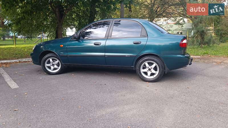 Седан Daewoo Lanos 2003 в Ужгороде