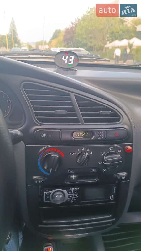 Седан Daewoo Lanos 2003 в Ужгороде