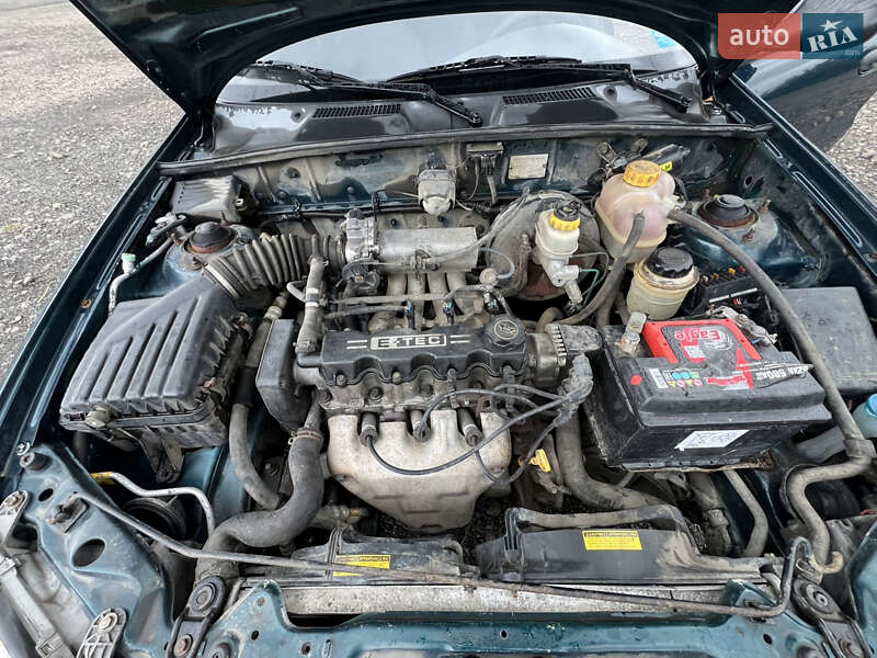 Хэтчбек Daewoo Lanos 2004 в Нововолынске