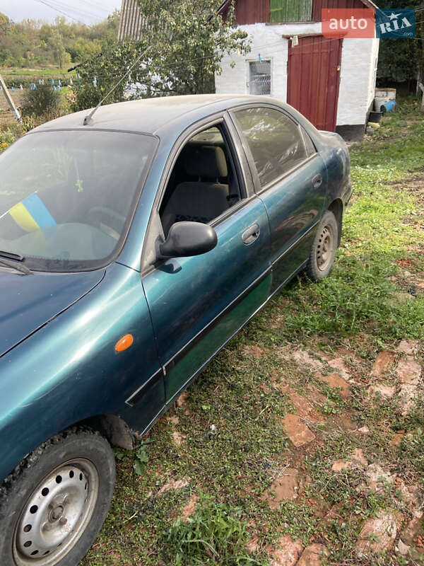 Седан Daewoo Lanos 2004 в Житомире