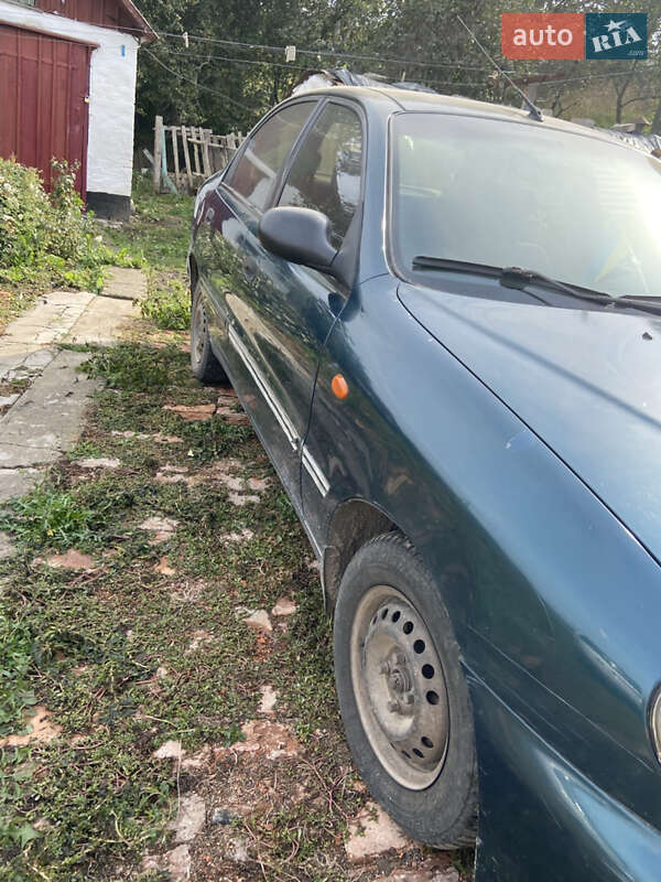 Седан Daewoo Lanos 2004 в Житомире