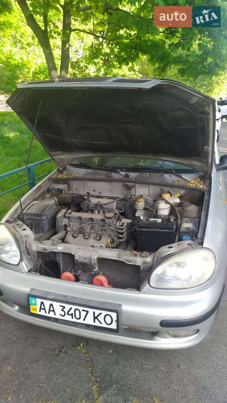 Седан Daewoo Lanos 2004 в Киеве