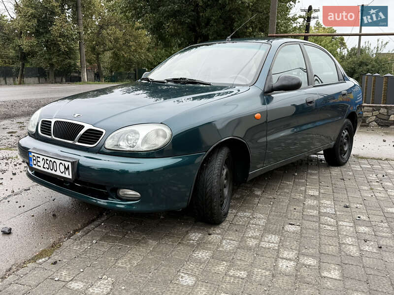 Седан Daewoo Lanos 2003 в Новом Буге