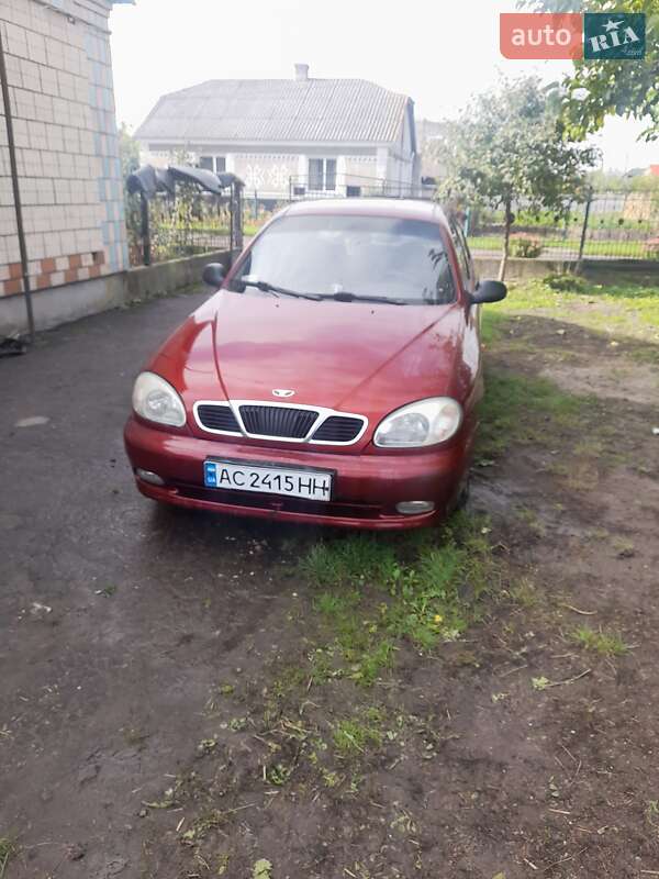 Седан Daewoo Lanos 2001 в 