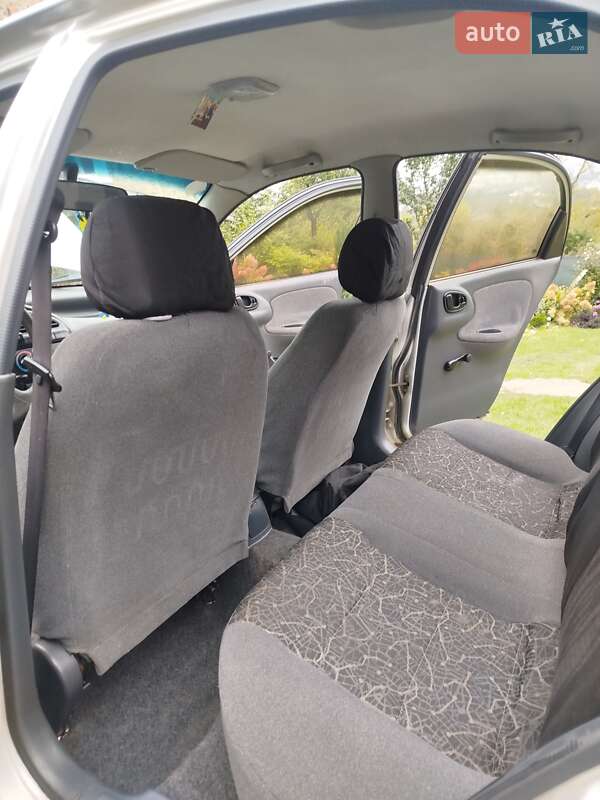 Седан Daewoo Lanos 2005 в Золочеве
