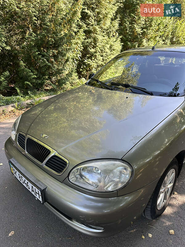 Седан Daewoo Lanos 2004 в Ровно