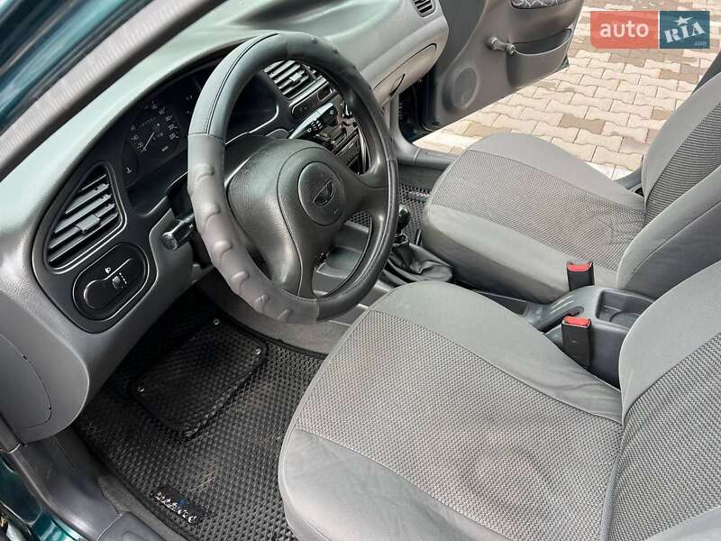 Седан Daewoo Lanos 2002 в Хмельницком