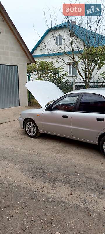 Седан Daewoo Lanos 2002 в 